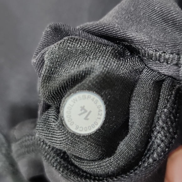 SOLD Pair of Lululemon Yoga Pants Rare Size 14 (New without tags) - Picture 5 of 7